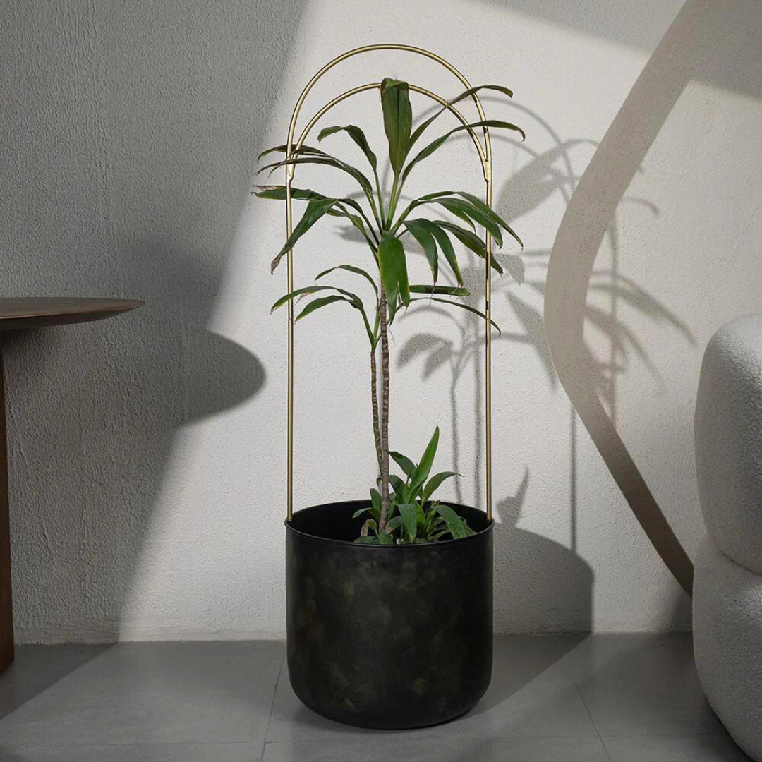 Luna Standing Planter
