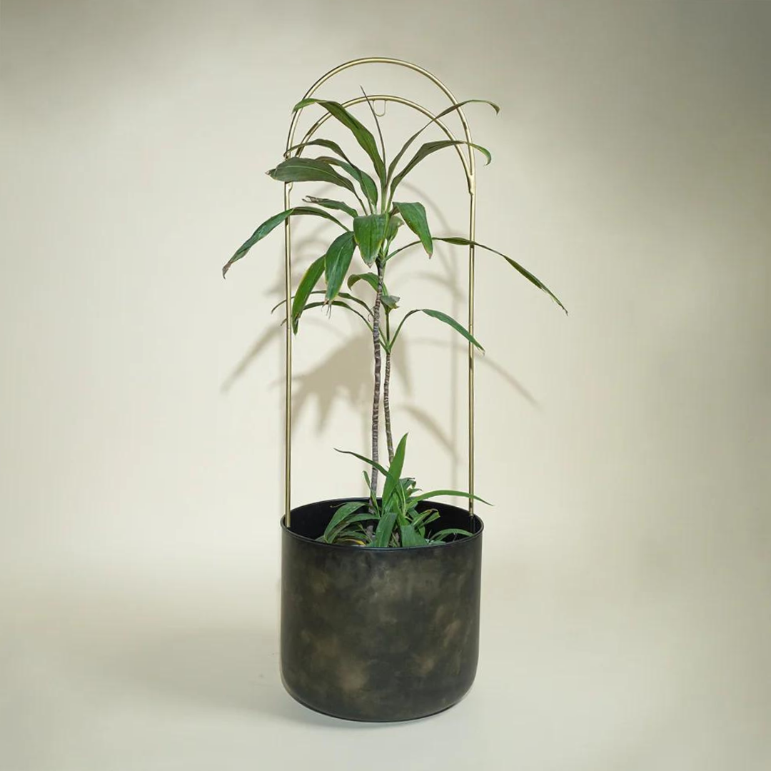 Luna Standing Planter