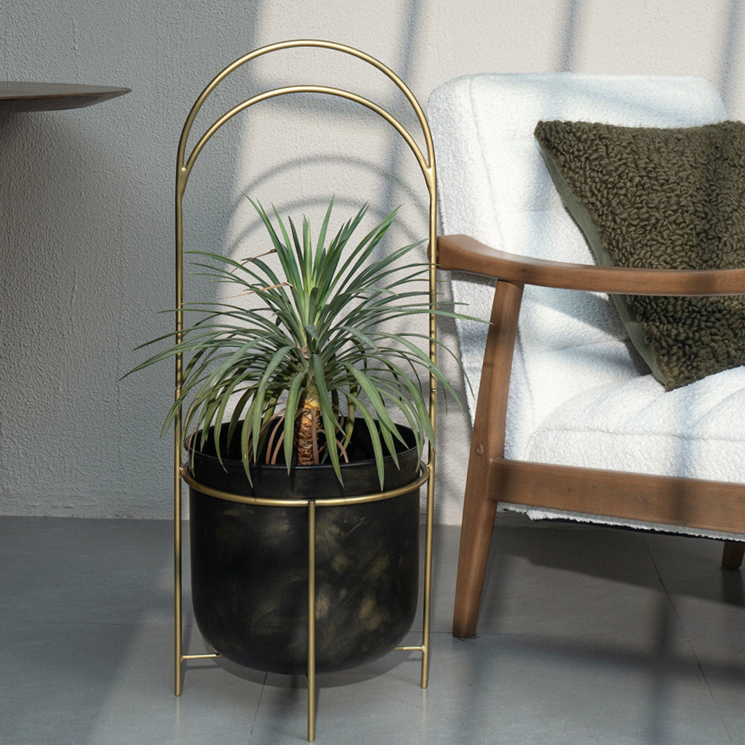 Luna Standing Planter